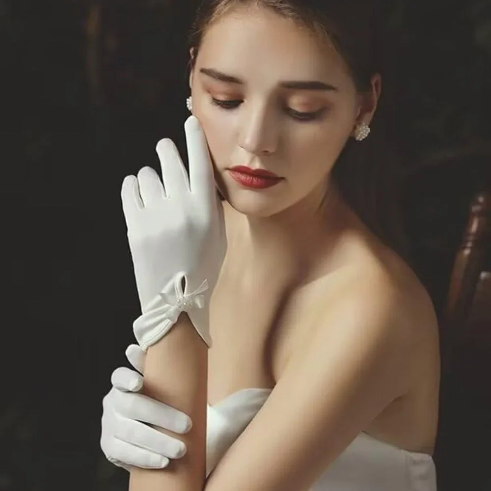 Elegant Bow Pearl Flower Gloves